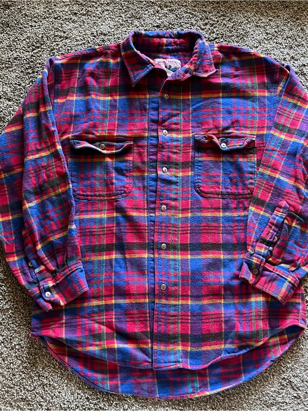 Men's Red & Blue Plaid Flannel Shirt - Classic Button-Up